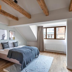Schoenhouse Apartments